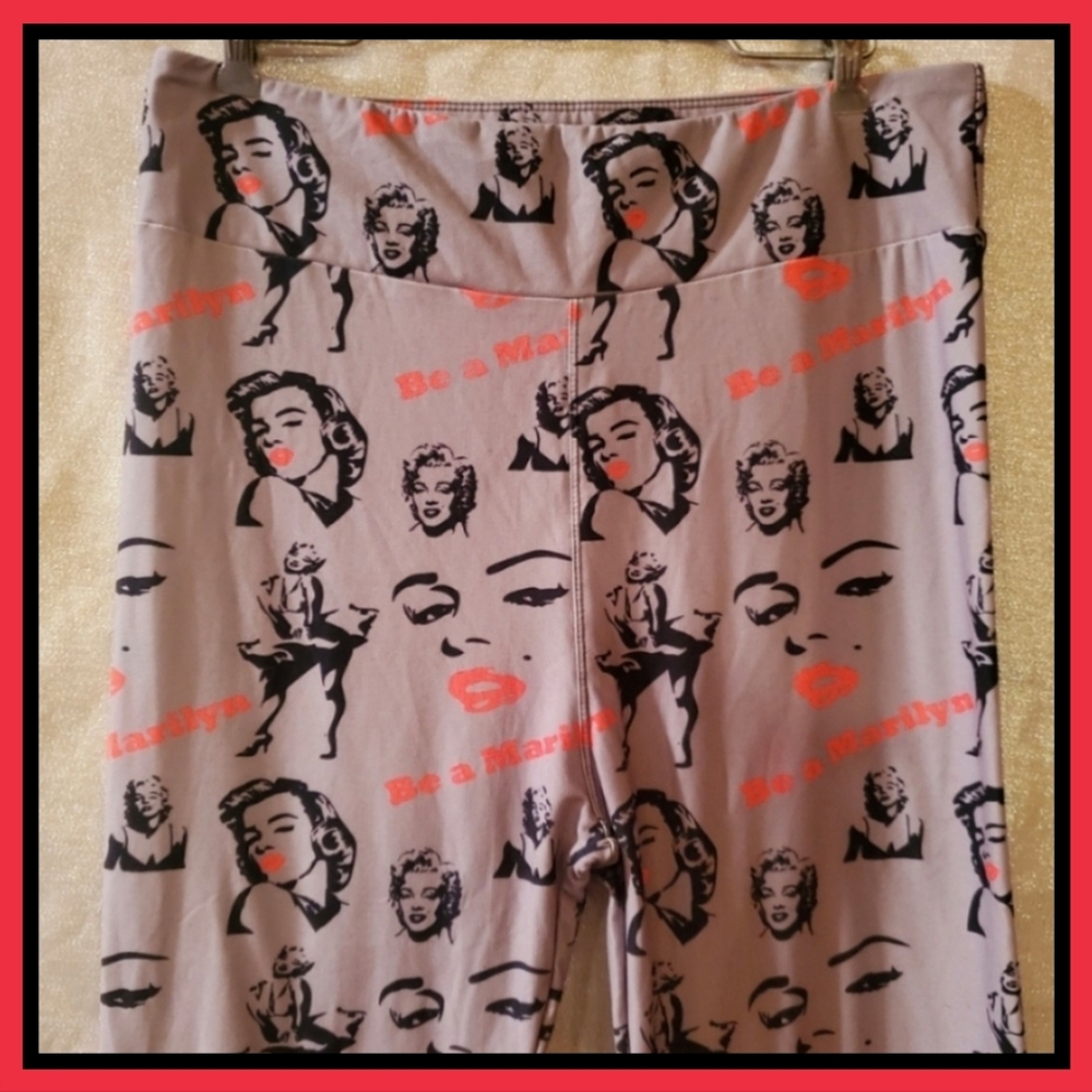 Marilyn Monroe Graphic Print Leggings - Picture 3 of 6